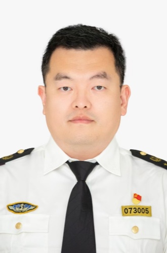 邹光宇_副本.jpg